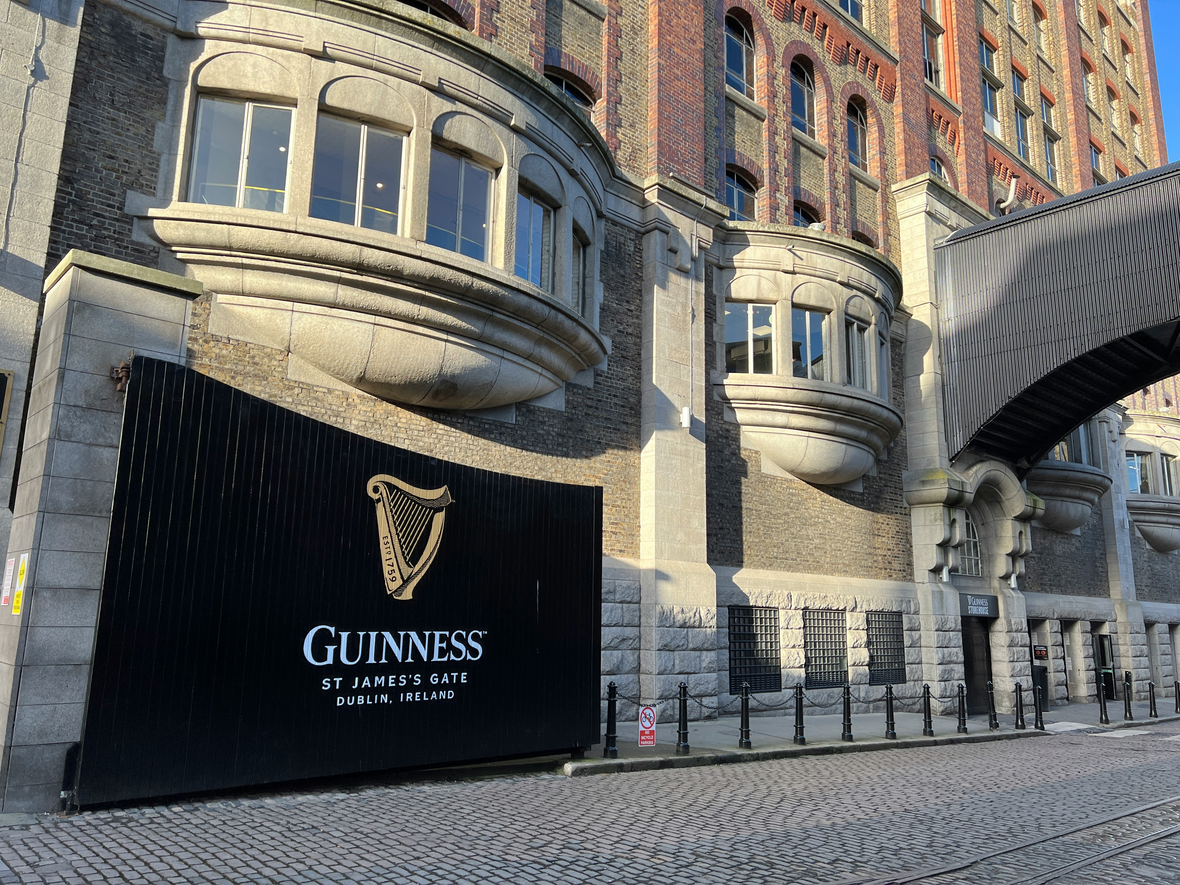 la Guinness Storehouse vue de l'entrée